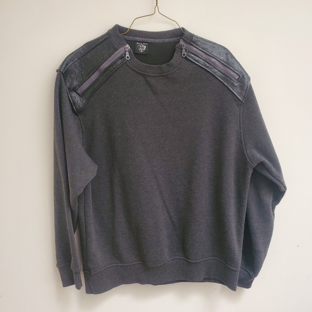Bare Fox 26 Black Sweatshirt with Zipper Accents